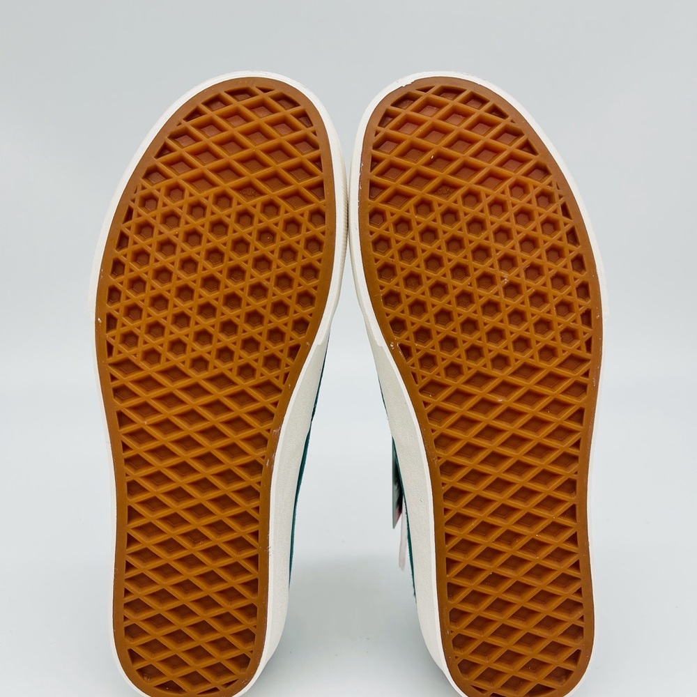 Authentic Classic Vans - Picture 9 of 12